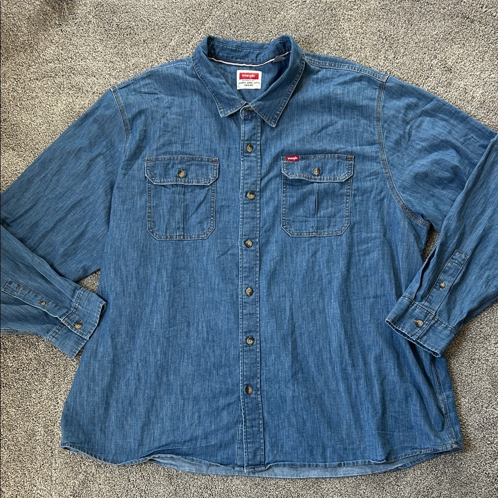 Wrangler Men’s Relaxed Fit Stretch Denim Shirt - 3X